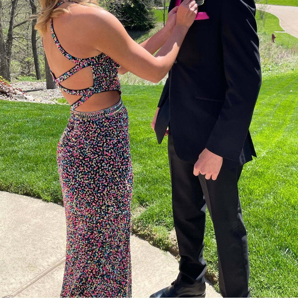 Beautiful Prom Dress - Picture 2 of 3